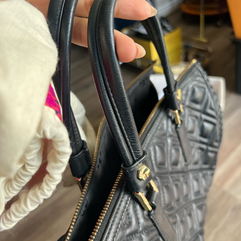 Tory Burch Black Quilted Bag - Picture 11 of 13